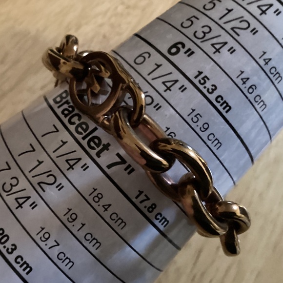 Michael Kors Logo Rose Gold-tone Heavy Chain Link Toggle Clasp Bracelet - Picture 7 of 8